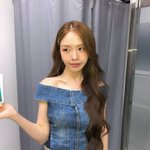 '11월 결혼' 방민아 청청패션 소화…물오른 미모