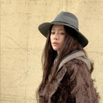 한지민, 반전매력에 시선 강탈…<b>뚜렷</b> 이목구비