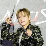 [현장포토] "인간 사마귀"…임시완, 화려한 패션