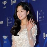 [댓글부탁해] [단독] 김혜윤, '이정재·정우성의 보석함'으로…아티스트컴퍼니...
