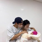 김지혜, 니큐 퇴원한 아들과 먼저 <b>조리</b>원行 “드디어 안아봐..”...