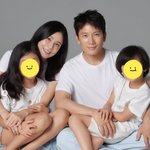 "벌써 12주년" <b>이보영</b>지성, 아들 딸 함께한 가족사진 공개...