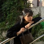  앞머리 내니까 10대 여고생 같네…날이 갈수록 <b>상큼</b>해지는 미모