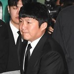 스승 故 전유성을 떠나보내는 마음에 꾹 다문 입술 [포토엔<b>HD</b>]