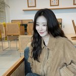 가을 여신 이주빈, 호피<b>무늬</b> 바지도 완벽 소화