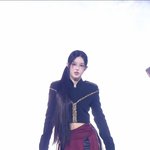 아일릿 <b>민주</b> 롤 카타리나 무대 찢었다