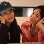 [드루와] “고마워”...송혜교, <b>수지</b> 선물에 감동 ‘훈훈한 우정’