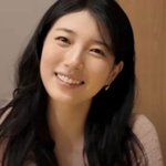 눈동자에 갑자기 생긴 점을 본 수지의 반응