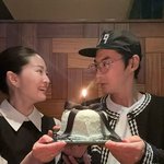 서로가 최고의 <b>단짝</b>…전진류이서, 꿀보다 달콤한 5주년 입 맞춤