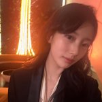 미모로 화제될만하네…수지, 블랙 수트 하나로 부국제 '비주얼 <b>압살</b>'