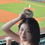 의혹’ 탈퇴 멤버 수진과 재회? <b>SNS</b> 사진 속 ‘1849 타투...