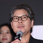 [포토S] 인사말 하는 유재명