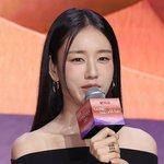 인사말하는 안은진