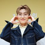 정동환, 귀여운 볼 하트[포토엔<b>HD</b>]