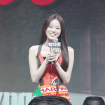 <b>윤지윤</b> 탈퇴에 이즈나 다 울컥했네