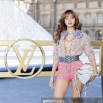 <b>리사</b> 패션위크 존예 인형인줄