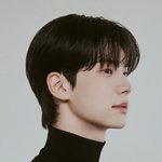 <b>이번</b>에 새로 찍었다는 배우의 프로필 <b>사진</b>