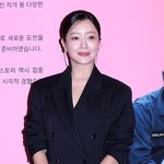 김희선, 모친상..슬픔 속 <b>빈소</b> 지키는 중