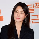 <b>외동딸</b> 김희선, 오늘(2일) 모친상…남편과 상주로 "슬픔 속 빈소...