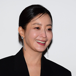 김희선, 오늘(2일) 모친상...슬픔 속 <b>상주</b>로 빈소 지켜