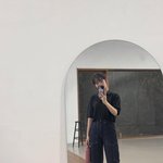 '39세' <b>신현빈</b>, 나이 안믿기는 동안 미모…가을의 시작 알리는...