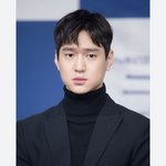 [댓글부탁해] 남자가 이 <b>표정</b>으로 보는 건 뭐야