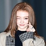 [현장포토] "애교가 넘사벽"…<b>엘라</b>, 하트 플러팅