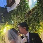  김나영 아들들 품었다 “근사한 두 친구들”‥결혼식 사진 대<b>방출</b>