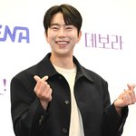 <b>윤현민</b>, 父봉안당에 이복동생 청첩장 올리자...어머니 2명 모두...