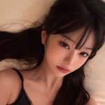 장원영, 이래서 걸그룹 <b>원톱</b> 미모…침대에 누워도 굴욕 無