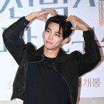 옥택연, 4년 공개 열애  핑크빛 <b>ing</b>…당당 데이트 [엑's 이슈]