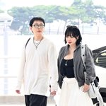 용준형현아 ‘다정하게 손 꼭 잡고 싱가포르로 출국’[포토엔<b>HD</b>]