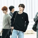 투어스 신유, 청바지 패션의 정석 [포토엔<b>HD</b>]