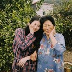 오판금과 함께” 수지, <b>외할머니</b>와 다정한 추석 인증샷[SCin스타]