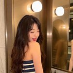 아이브 장원영, 과감한 튜브톱 패션…파리도 반할 비주얼