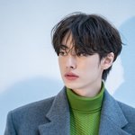 스승, 현 소속사 대표님"…<b>이원정</b>, 유학 포기하고 배우로 발돋움...