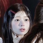 <b>우와</b> 레이 겁나 뽀용하게 생김