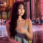 오늘자 제니 샤넬쇼 <b>스모키</b>