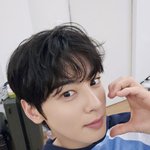 '군 <b>복무</b>' 차은우, 자필 추석 메시지에 미공개 셀카까지…반가운...