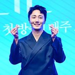 정일우, 여성 <b>CEO</b>와 '럽스타' 빛삭 의혹에 "사생활 확인불가"...