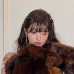 윙크 요정 장원영, 파리도 홀린 CG급 인형 미모