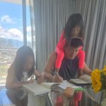 장관급' 박진영, 똑 닮은 두 딸과 성경 필사…휴가 중에도 열렬한...