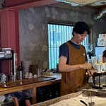 '1% 희귀병' 고백 후 연휴에도 <b>열일</b>…자영업자 비애 [해시태그]