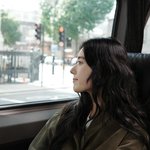 time for”…정은채, <b>창밖</b> 풍경 속→가을 서정 절정