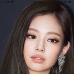 제니 <b>이때</b>화장이 훨낫다