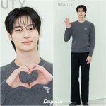 [현장포토] "비현실 <b>장신</b>美"...변우석, 문짝남친의 정석