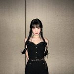 레드벨벳 조이, 부러질듯한 한줌 허리‥인형 같은 비현실적 미모