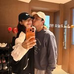 손담비, 이규혁과 아침부터 달달…셀카에 '<b>뽀뽀</b>'까지 [해시태그]