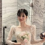 유병재 <b>안유정</b>, 웨딩드레스 자태 공개로 화제