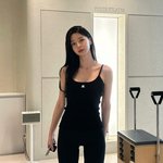 권나라, 완벽 <b>비율</b> 비결은 필라테스…미모에 깜짝